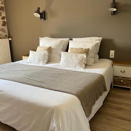 Le Poiré-sur-Vie La Milliere - Piscine & Campagne - Cathelineau & Lescure Bed & Breakfast エクステリア 写真