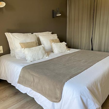 Le Poiré-sur-Vie La Milliere - Piscine & Campagne - Cathelineau & Lescure Bed & Breakfast エクステリア 写真
