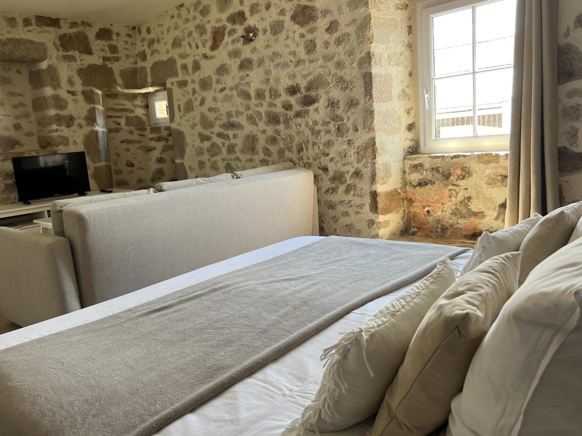Le Poiré-sur-Vie La Milliere - Piscine & Campagne - Cathelineau & Lescure Bed & Breakfast エクステリア 写真