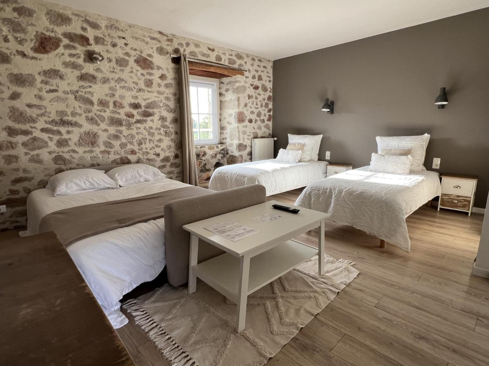 Le Poiré-sur-Vie La Milliere - Piscine & Campagne - Cathelineau & Lescure Bed & Breakfast エクステリア 写真