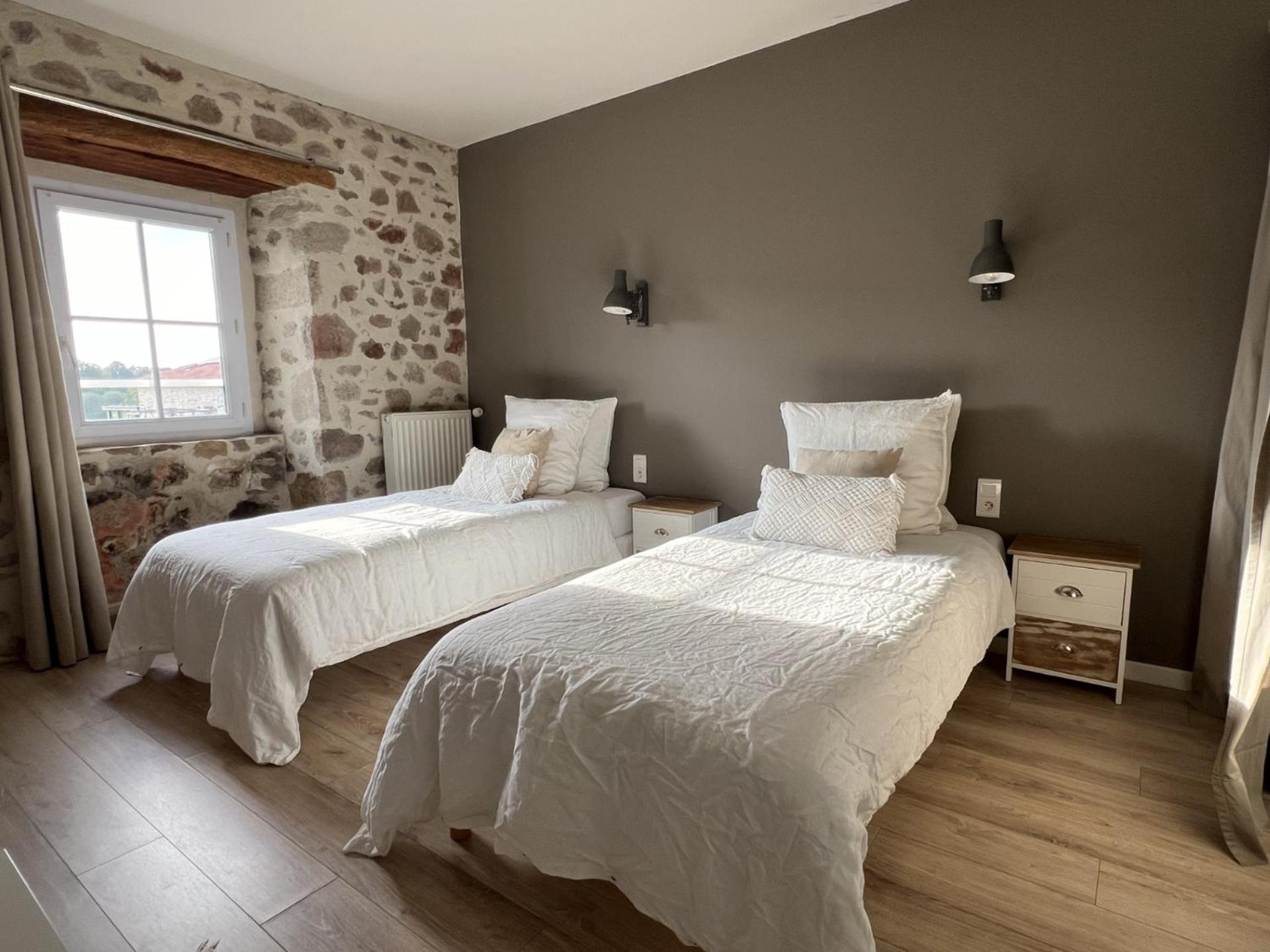 Le Poiré-sur-Vie La Milliere - Piscine & Campagne - Cathelineau & Lescure Bed & Breakfast エクステリア 写真